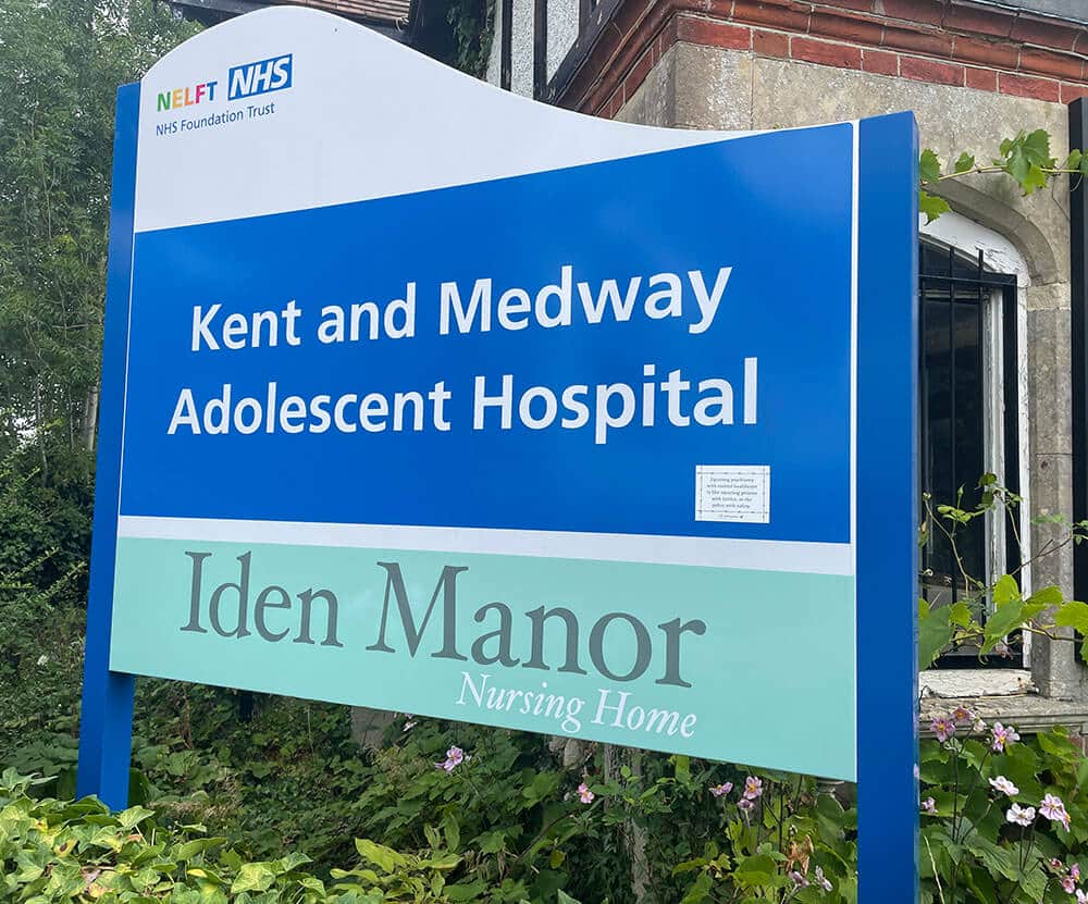 Sign-Makers-UK-Bespoke-Signs-11